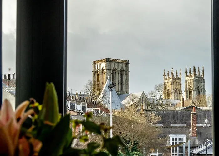 12 St. John's Mews Apartment